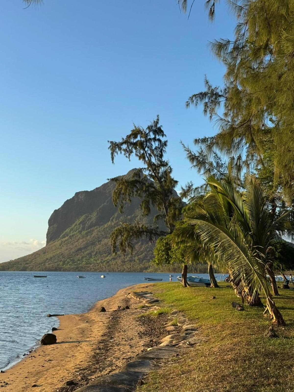 JN sunflower residence Le Morne Exterior foto